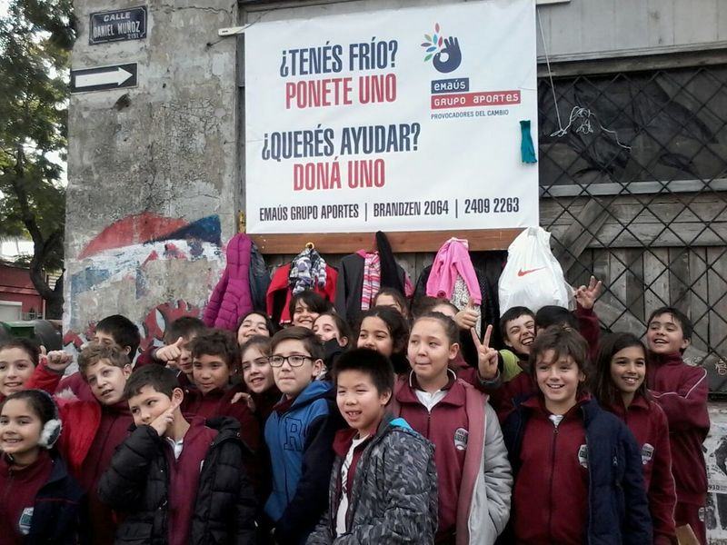 La campagne d’information s’est faite tout au long de ces étapes.rnrnDes élèves du Lycée Forward participent à la campagne.rnrnTous les vendredis, des collégiens et des lycéens participent à l'action.