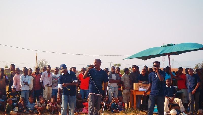 Afin de continuer à soutenir la jeunesse locale burundaise, APM a décidé de proposer un appel à projet. En janvier 2013, les jeunes de la commune de Kinama (Burundi) ont eu accès à cet appel à projet. L’objectif était de permettre à des jeunes de se réunir en groupement afin de mettre en place une Activité Génératrice de Revenus leur permettant une certaine autonomie. Cette initiative s’inscrit dans une dynamique plus globale et dans la continuité des sensibilisations (risques liés à l’immigration clandestine, gestion de projet…). Ces activités ont aussi été menées conjointement entre l’ALDP et APM.