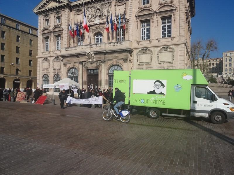Notre camion du P'tit dej, avec sa couleur vert pomme, est un acteur incontournable de toutes nos actions et interpellations.