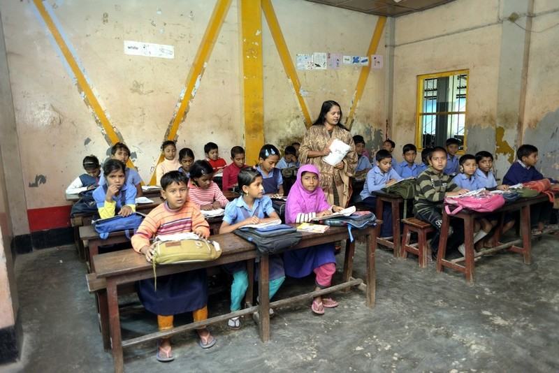 En 2002, nous avons ouvert 5 écoles (150 élèves) dans 5 villages autour de Thanapara. (photo Didier Gentilhomme)